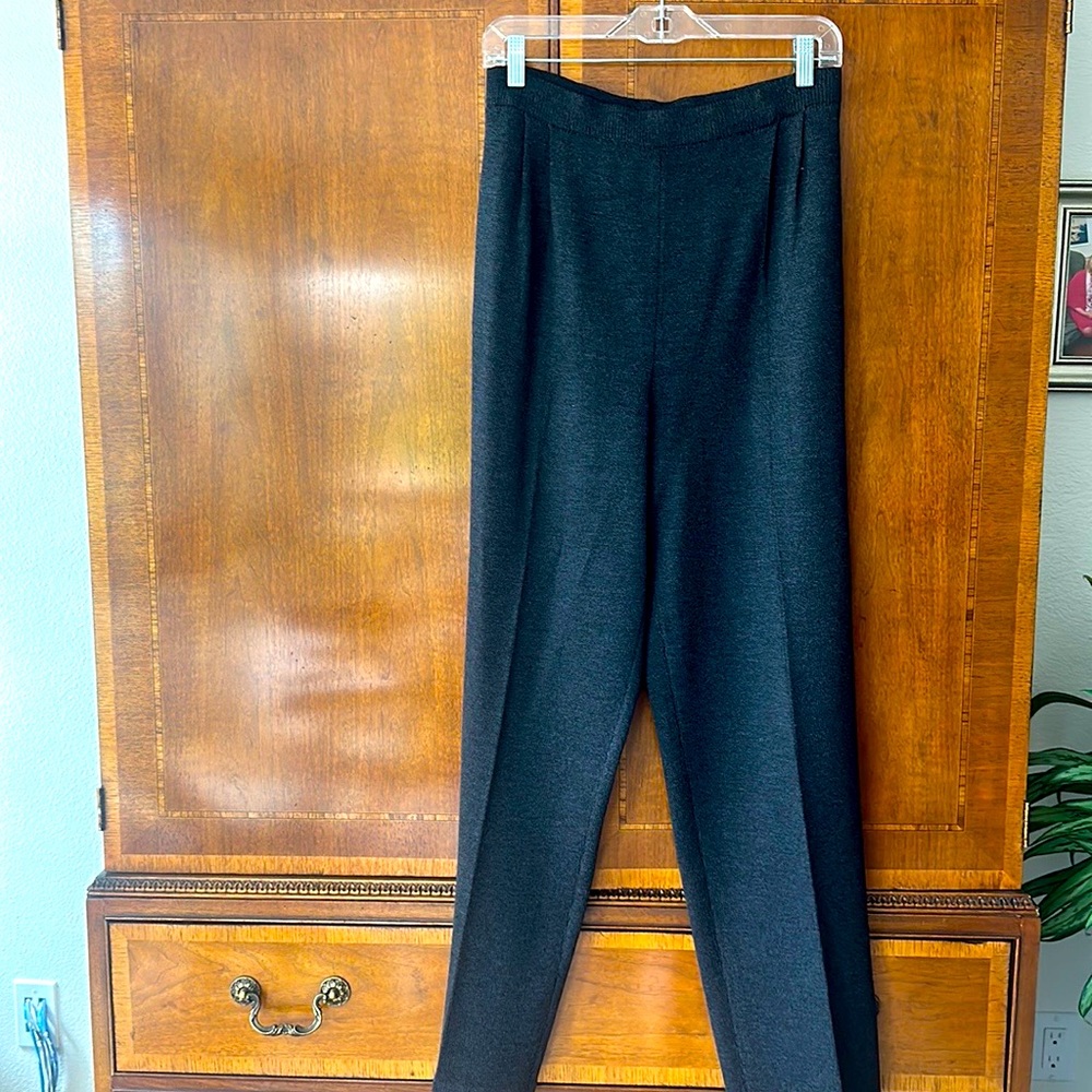 St. John Collection charcoal gray knit pants